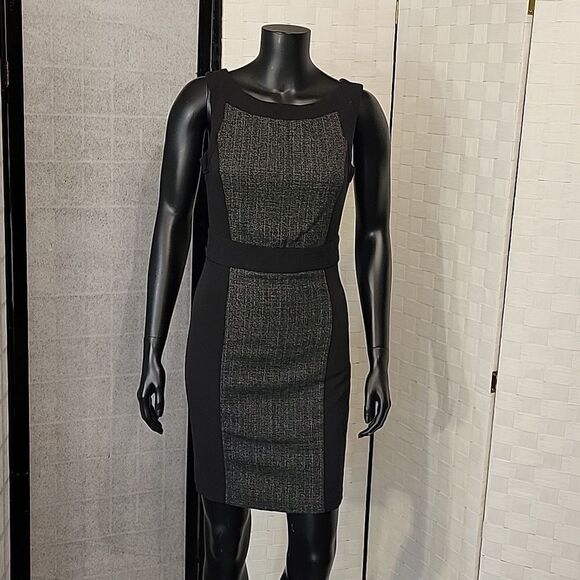 IZ BYER SLEEVELESS SHEATH HIDDEN ZIPPER CLOSURE DRESS - Picture 4 of 12